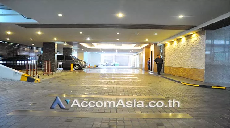 9  Office Space For Rent in Charoen Nakhon ,Bangkok BTS Krung Thon Buri at Thai Sri Tower AA13896